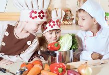fot. Fotolia.com Na co zwrócić uwagę podczas żywienia dzieci