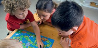 Gry planszowe dla dzieci. fot. Fotolia.com